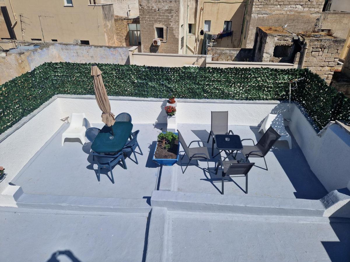 Casette Di Alex Con Terrazza Trapani Luaran gambar