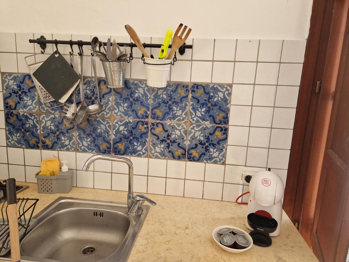 Casette Di Alex Con Terrazza Trapani Luaran gambar