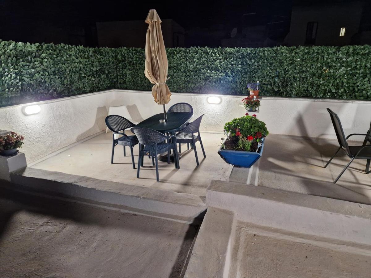 Casette Di Alex Con Terrazza Trapani Luaran gambar